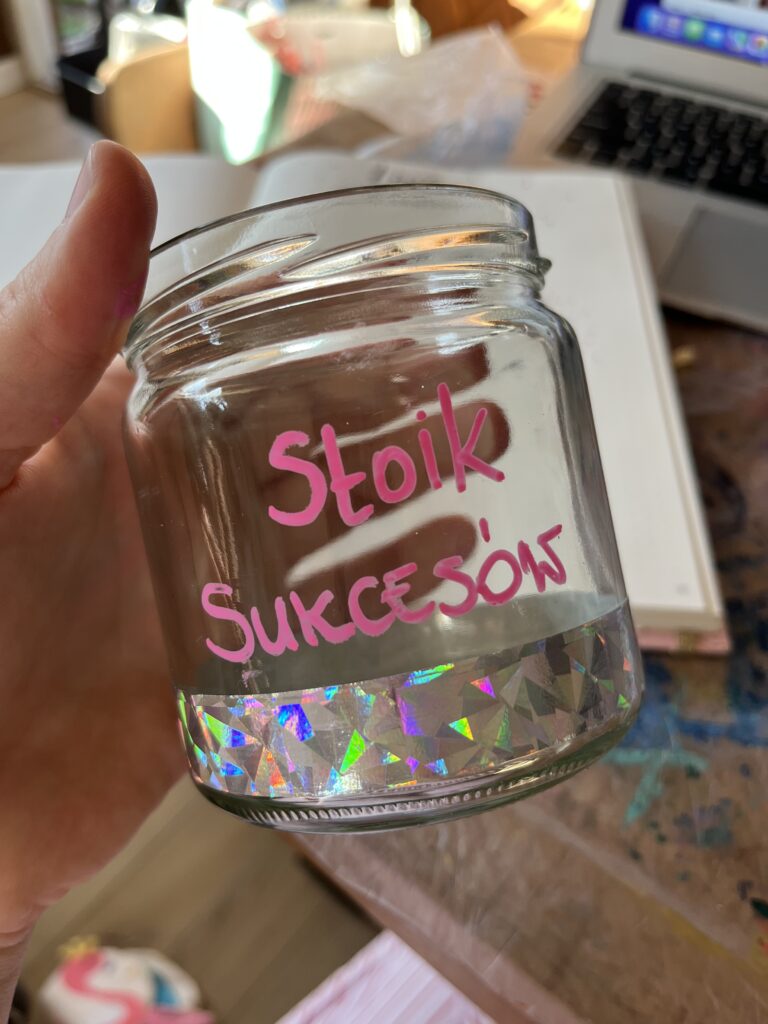 słoik sukcesów success jar celebracja lista sukcesów życiowy sukces małe kroki